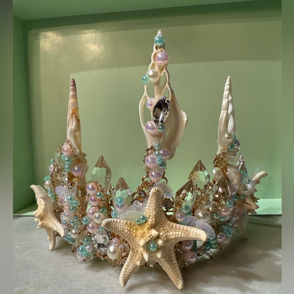 Elegant Seashell and Starfish Hair Crown